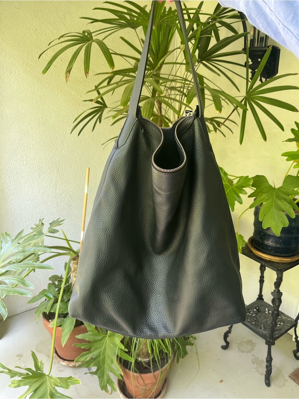 Everlane Black Leather Shoulder Tote Bag